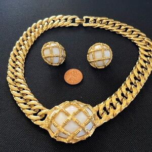 Vintage Monet necklace and earrings. Gold plated heavy linked chain